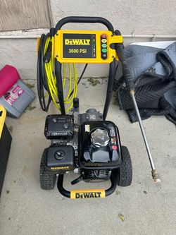 DeWalt 3600 PSI Gas Pressure Washer