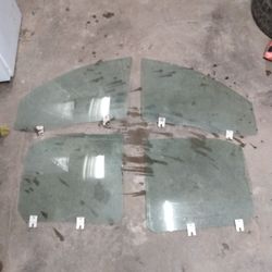 1999 Chey Cavalier 4 Door set of windows $100 Obo Thank You 