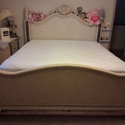 Wood bed frame