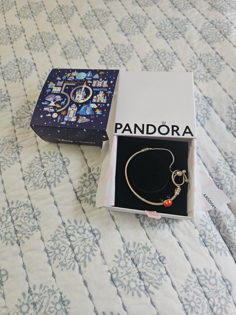Disney Pandora Bracelet With Charm