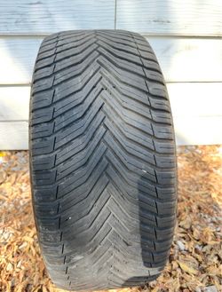 1 tire 245/45/19 same 245/45r19