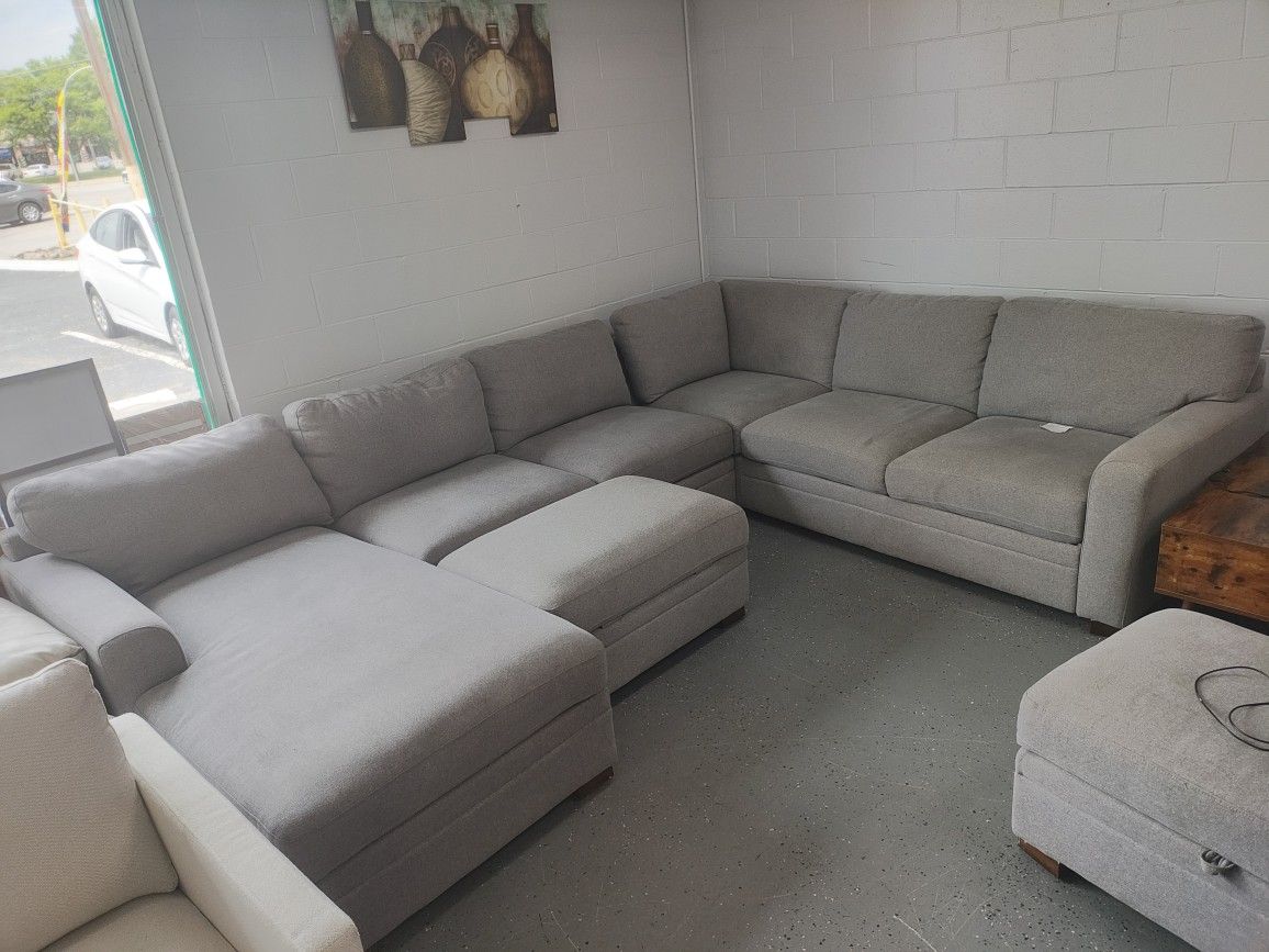 Thomasville Grey Sectional