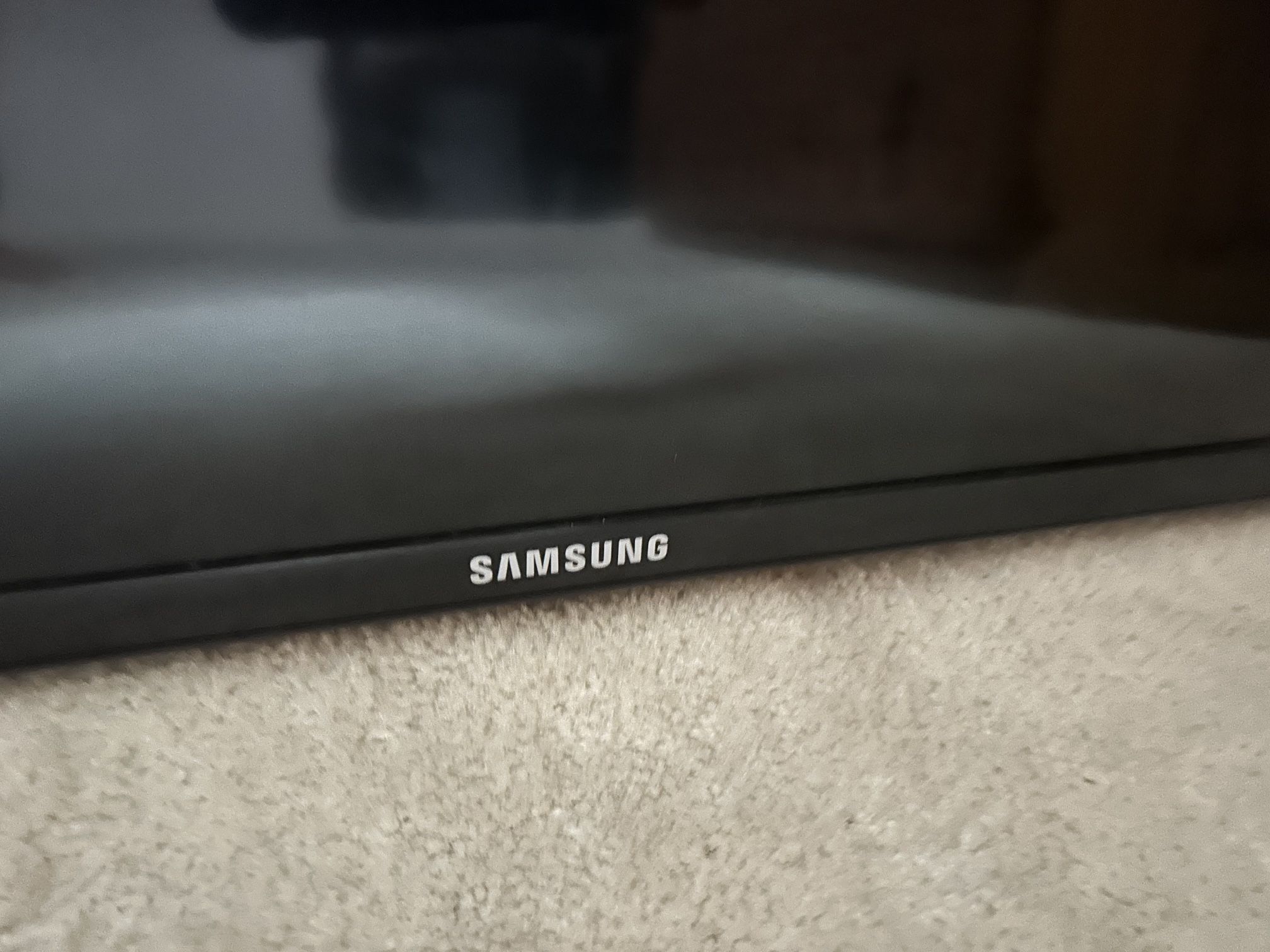 32 Inches Samsung TV With Remote Control