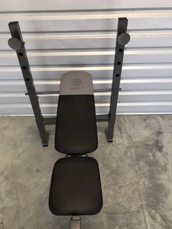 Golds gym XR 6.1 weight bench with leg developer
