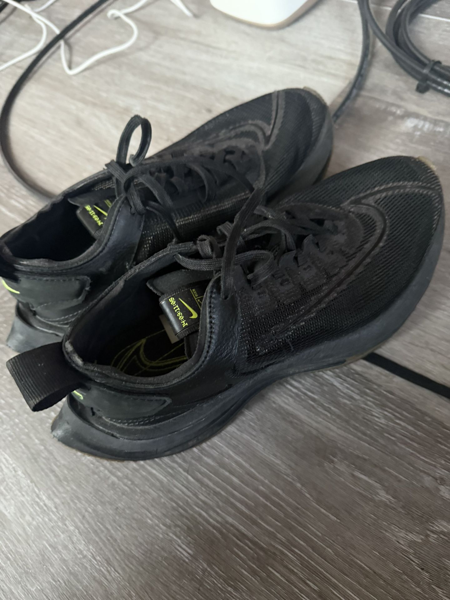 Women’s Size 7 Nike Running Shoes And Side 7 Ugg Boots