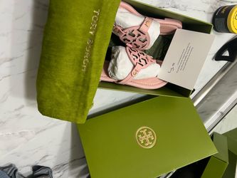 Pink Tory Burch sandals size 7