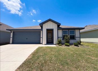 4 bd | 3 ba | 2,025 sqft Princeton, Texas 75407
