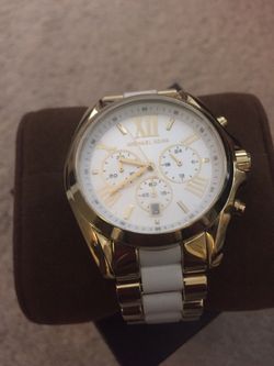 Michael Kors with matching pocketbook brand new