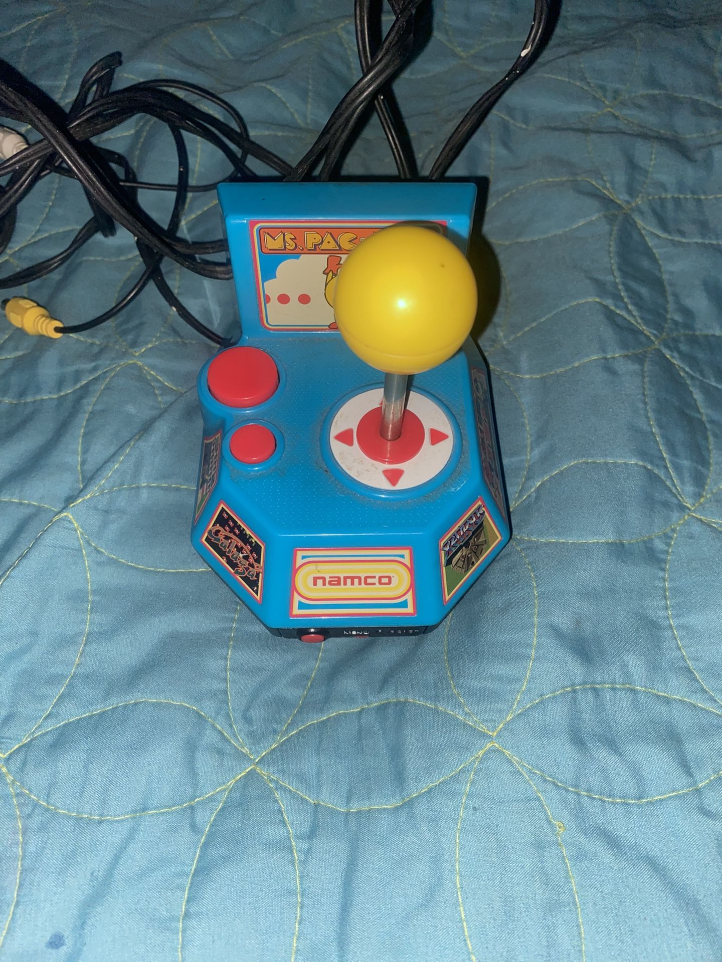 Ms. Pac-Man 5 in 1 Plug and Play 2004 Jakks Pacific TV Namco Game