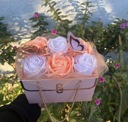 Eternal Purse Bouquet