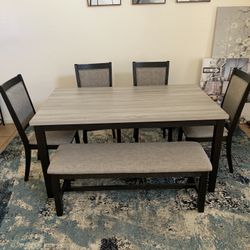 Dining Table and chairs 