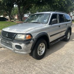 2003 Mitsubishi Montero