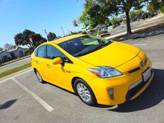 Toyota prius four 2014 plug in