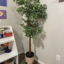 Artificial potted plant, indoor/outdoor Weeping fig, 8 ¼ "