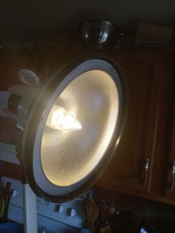 Adjustable 8 Ft Tall Work Light