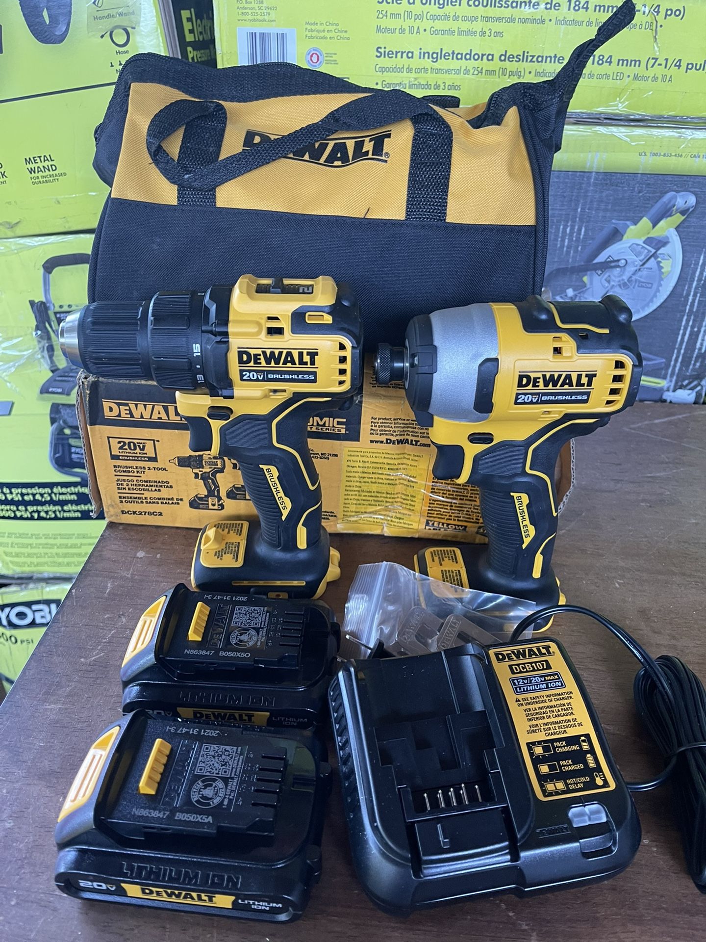 DEWALT ATOMIC 20 Volt MAX Cordless Brushless Compact Drill/Impact