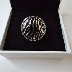 Premier Designs Zebra Ring