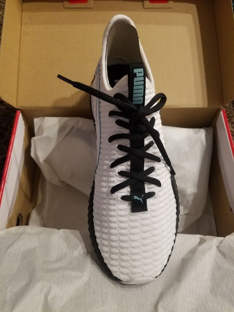 PUMA DEFY Selena Gomez