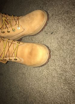 TIMBERLANDS AMAZING CONDITION SIZE 7 in W and 5 in men
