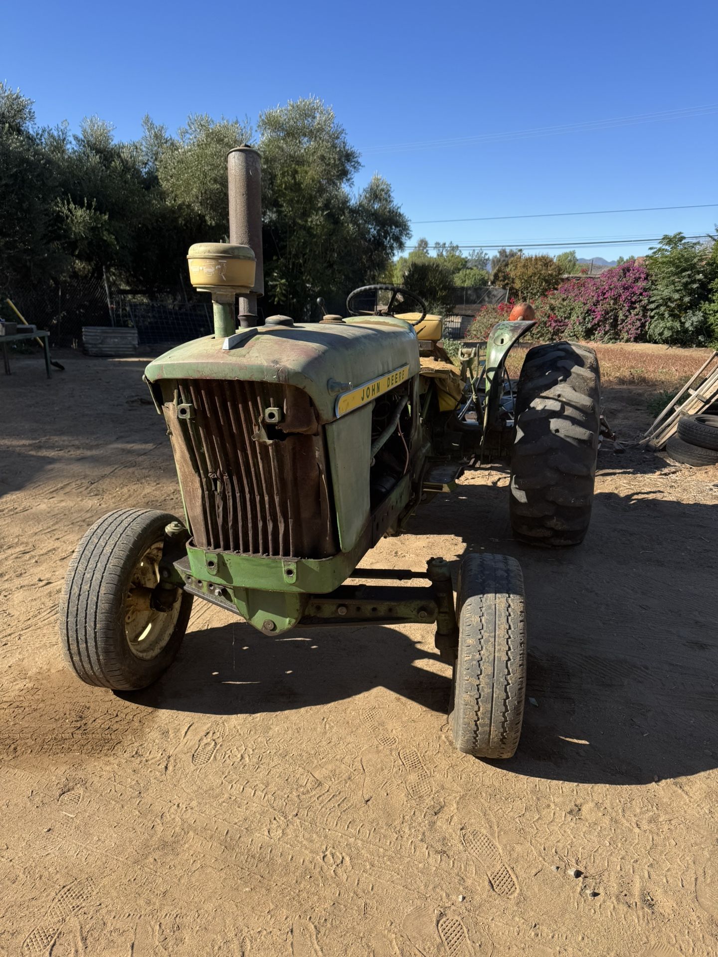 Model 2010 John Deere Farm Tractor With Disc 