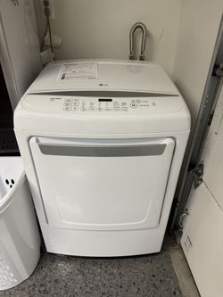Like New Washer And dryer Set! Gas -