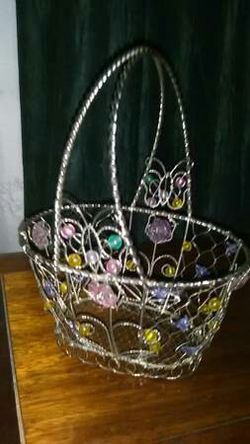 Wire Basket w/ butterflies, flowers!