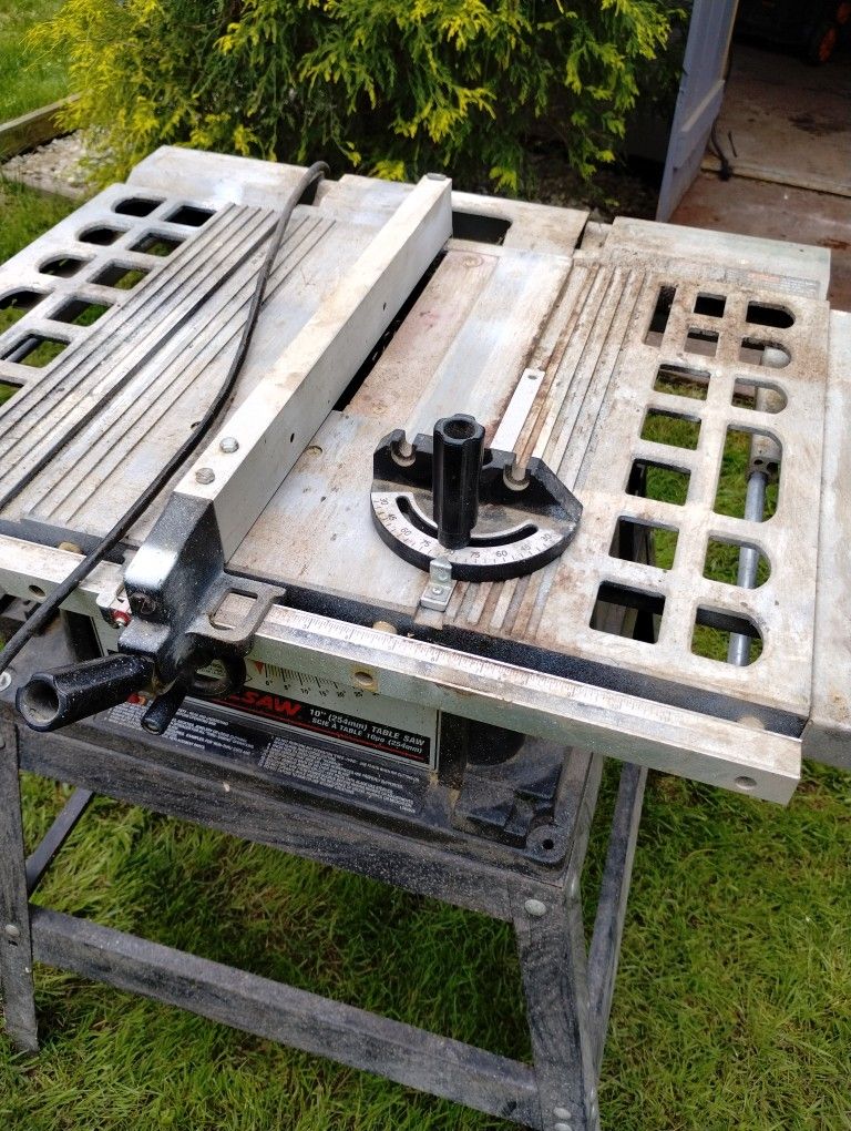 Skilsaw Table Saw