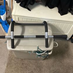 Iron Gym Pull Up Bar