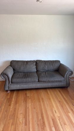 3 Uses Couches in Good Condition
