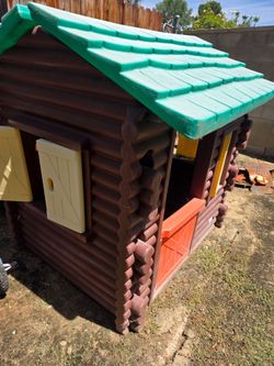 Kids playhouse