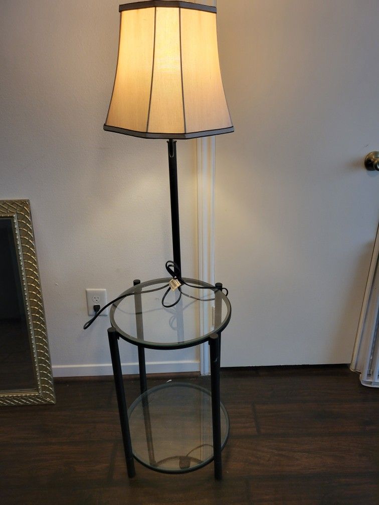 End Table With Lamp