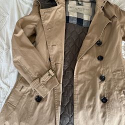 Burberry Women’s Trench