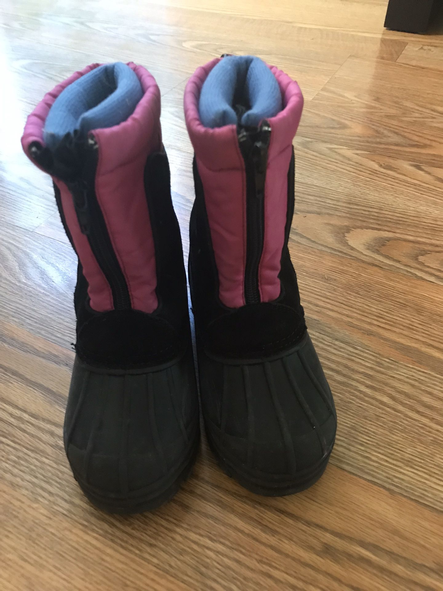 Totes Girls winter snow boots , size 11M