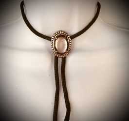 Mother Of Pearl Bolo Necklace
