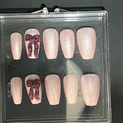 Small Press On Nails 