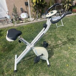 Pro Form folding upright bike