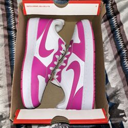 Nike Pink Shoes Size 6Y