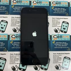 iPhone SE UNLOCKED