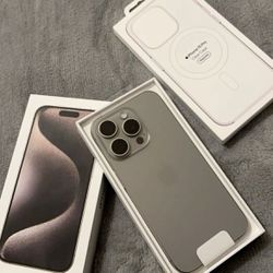 iPhone 15 Pro With Case