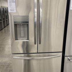 Frigidaire French door refrigerator 27.8 cuft