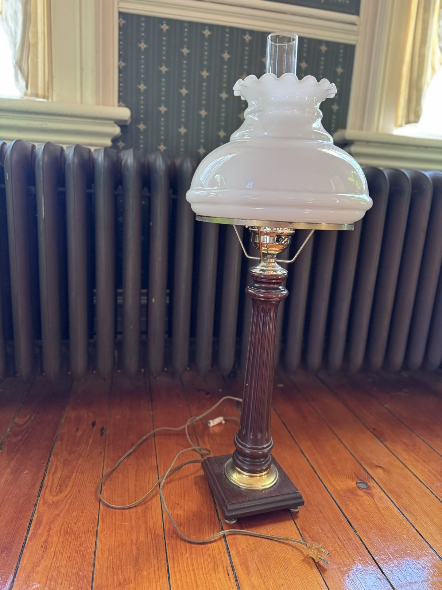Antique Victorian style Lamp