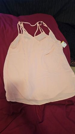 Simply styled Strap back top size large