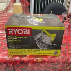Ryobi Saw With Láser 