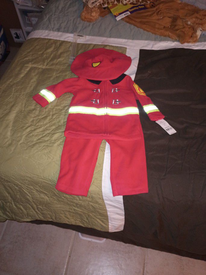 Halloween Costume For Babies. Unisex. Size 3 To 6 Months Carter's