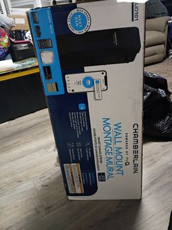 CHAMBERLAIN Wall mount garage door opener