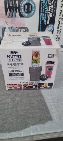 Ninja Nutri-Blender 20-Oz Personal Blender, (2) 20-Oz Dishwasher-Safe To-Go Cups, Smoothie, BN300GY Gray