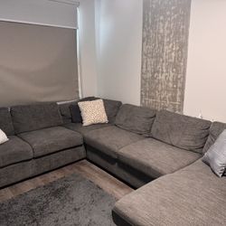 Vivian Full Pullout Tux Chaise Sectional 