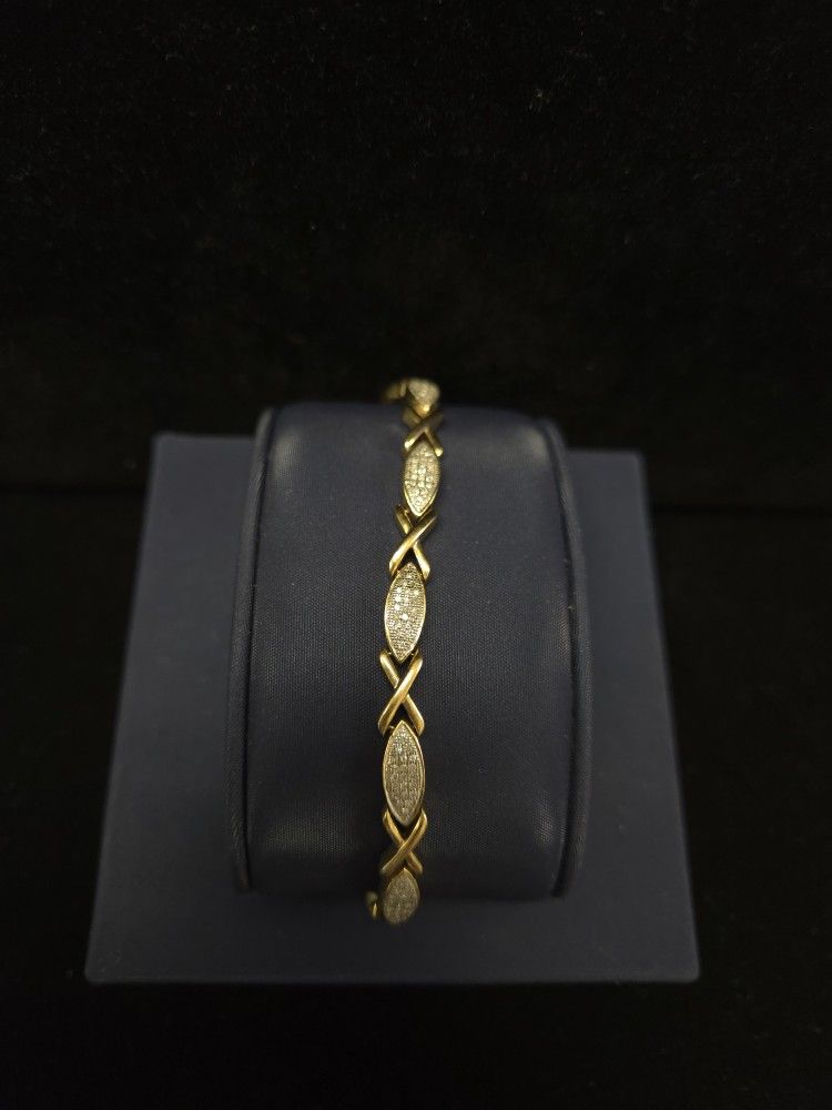 10k Gold Hugs Amd Kisses Bracelet