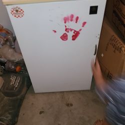 Small Refrigerator 