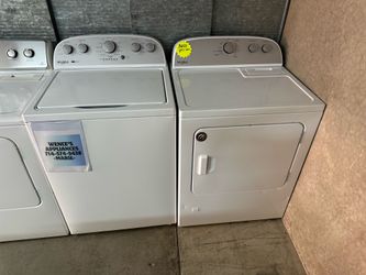 WHITE WHIRLPOOL WASHER & GAS DRYER
